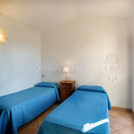 Violetta Zoe Villa